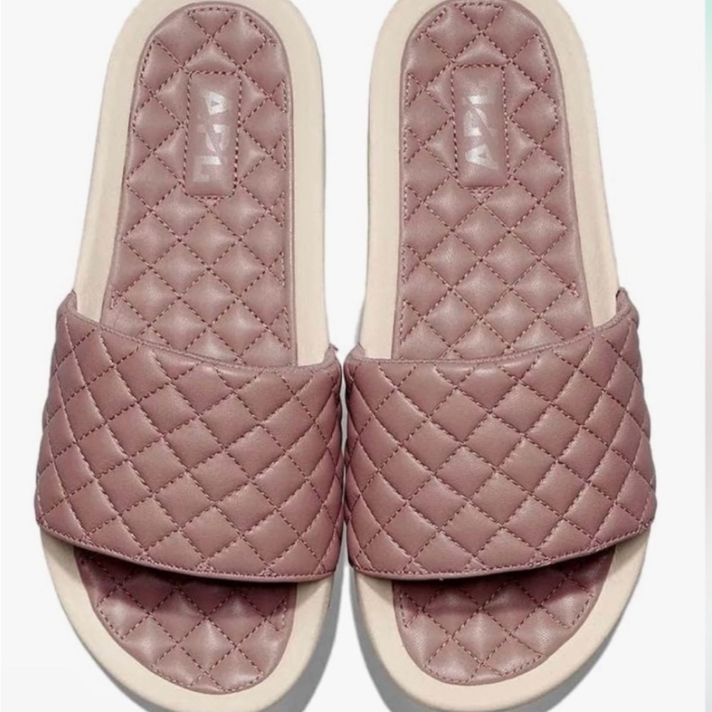 APL Unisex Lusso Slide in Beachwood / Pristine. M8 W9.5